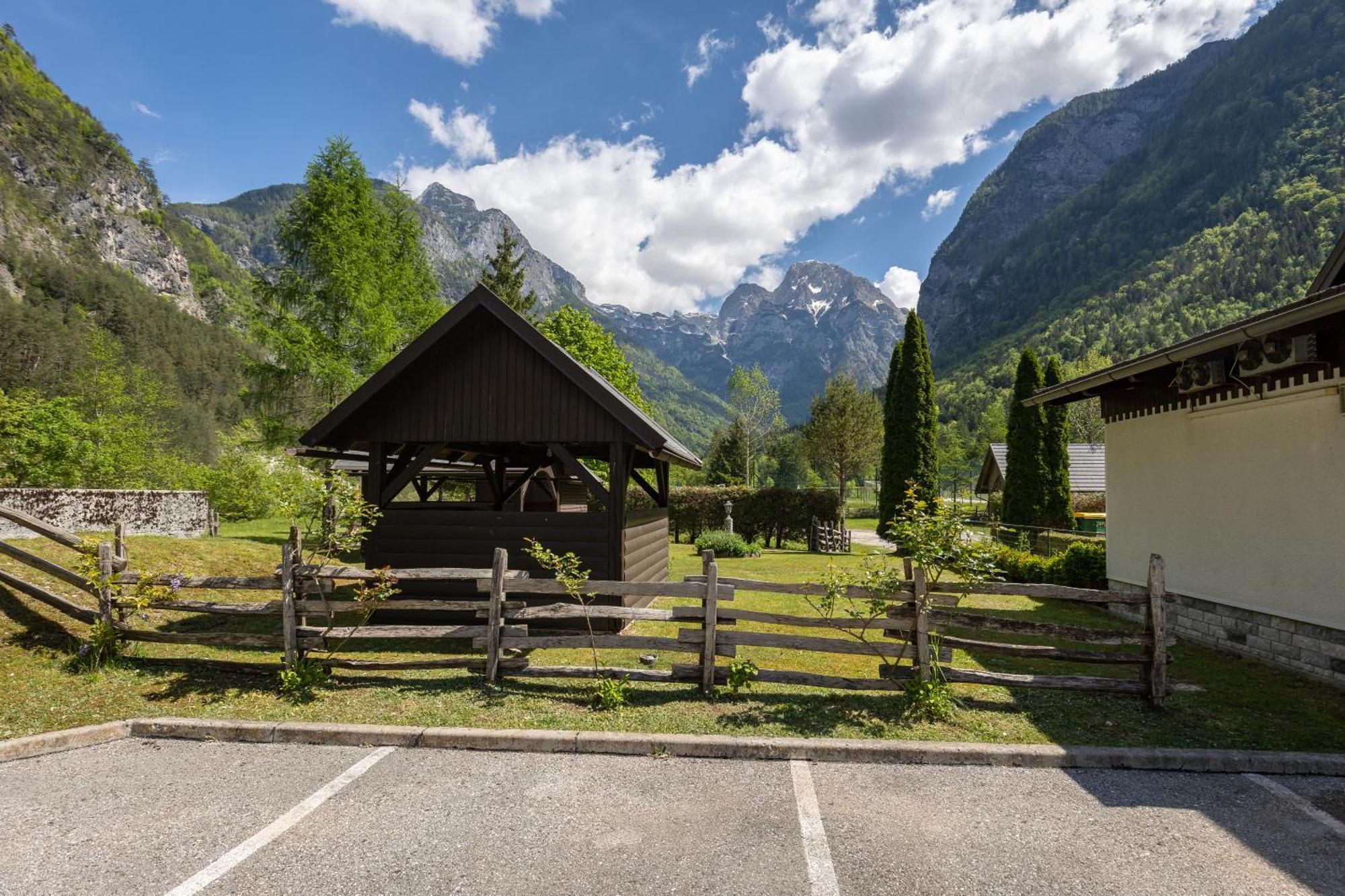 Metoja Apartment Soca Bagian luar foto